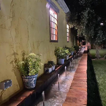 Cortijo Bustamante Kır Evi *